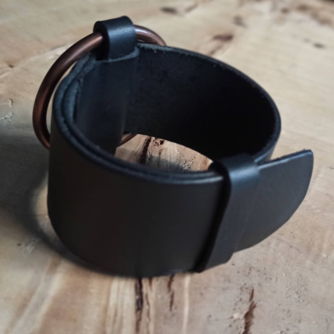 ARTES - φαρδύ βραχιόλι με ρυθμιζόμενο μήκος