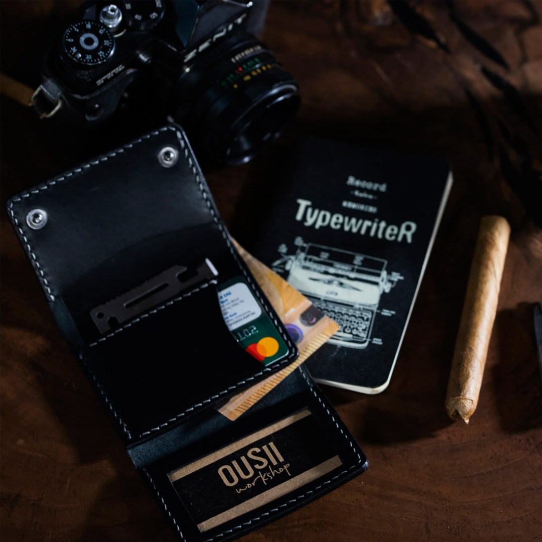 atlas-handmade-black-leather-wallet-4