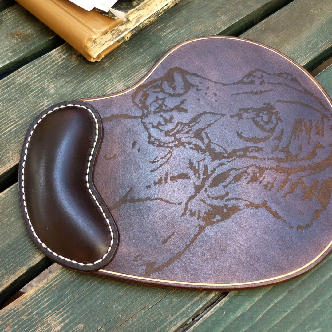 mousepad κατάλληλο για χρήση με όλα τα ποντίκια