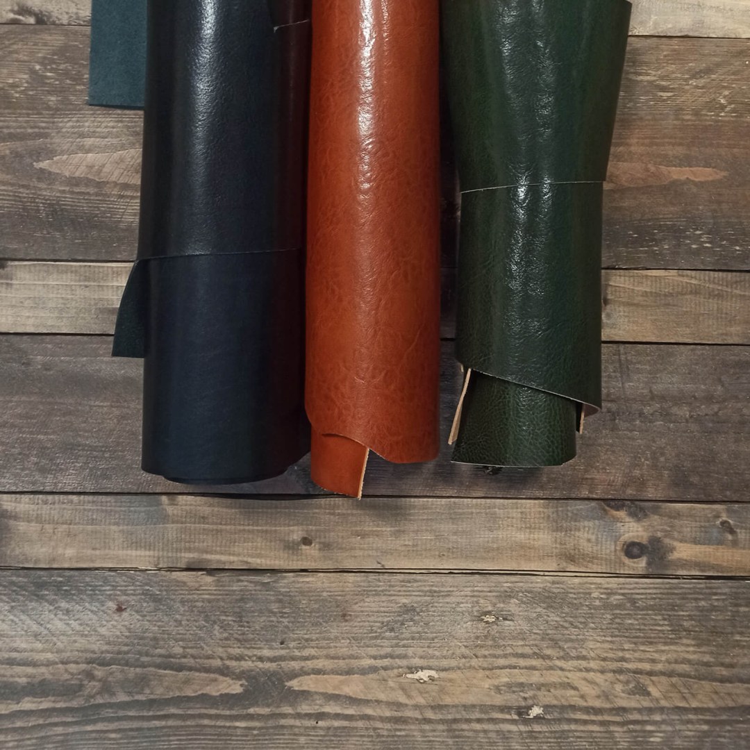 Επιλογές χρωμάτων για κατασκευή της καπνοθήκης. Ταμπά, πράσινο, μαύρο.