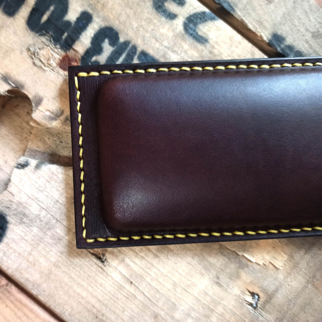 ergon-keyboard-arm-support-brown-leather-white-thread-1