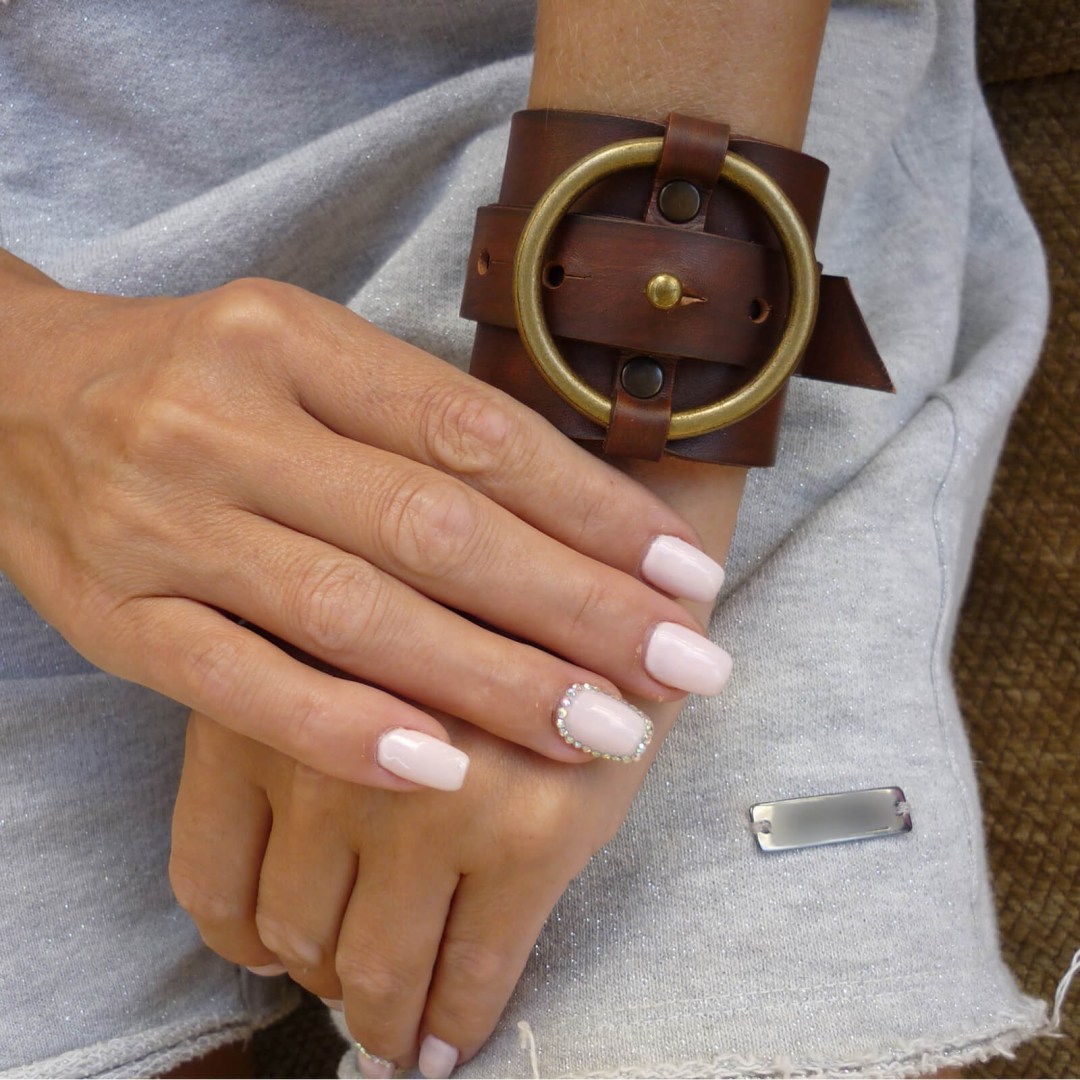 lito-brown-leather-bracelet-with-large-hoop-1