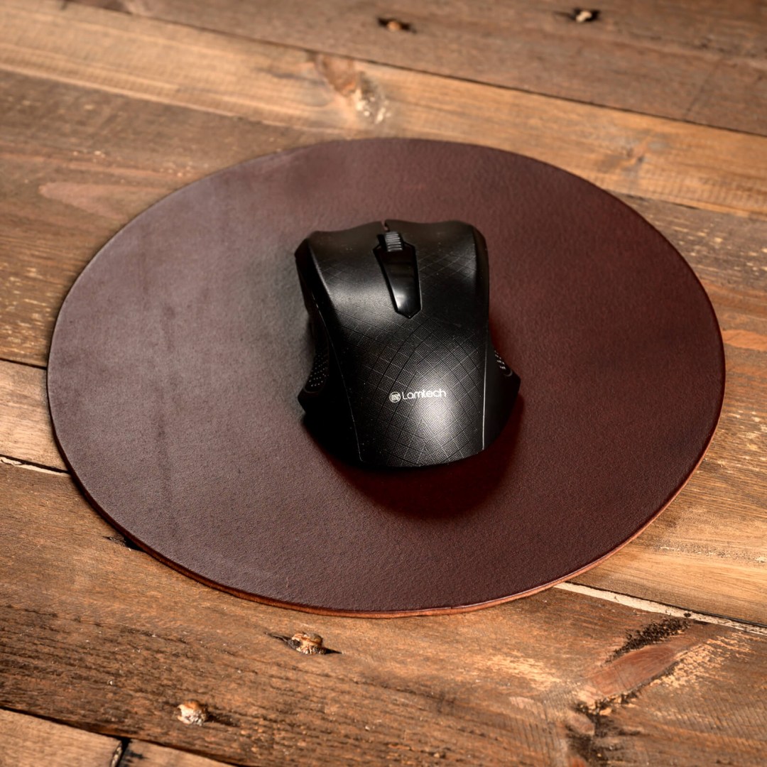 Στρογγυλό καφέ mousepad OUSI