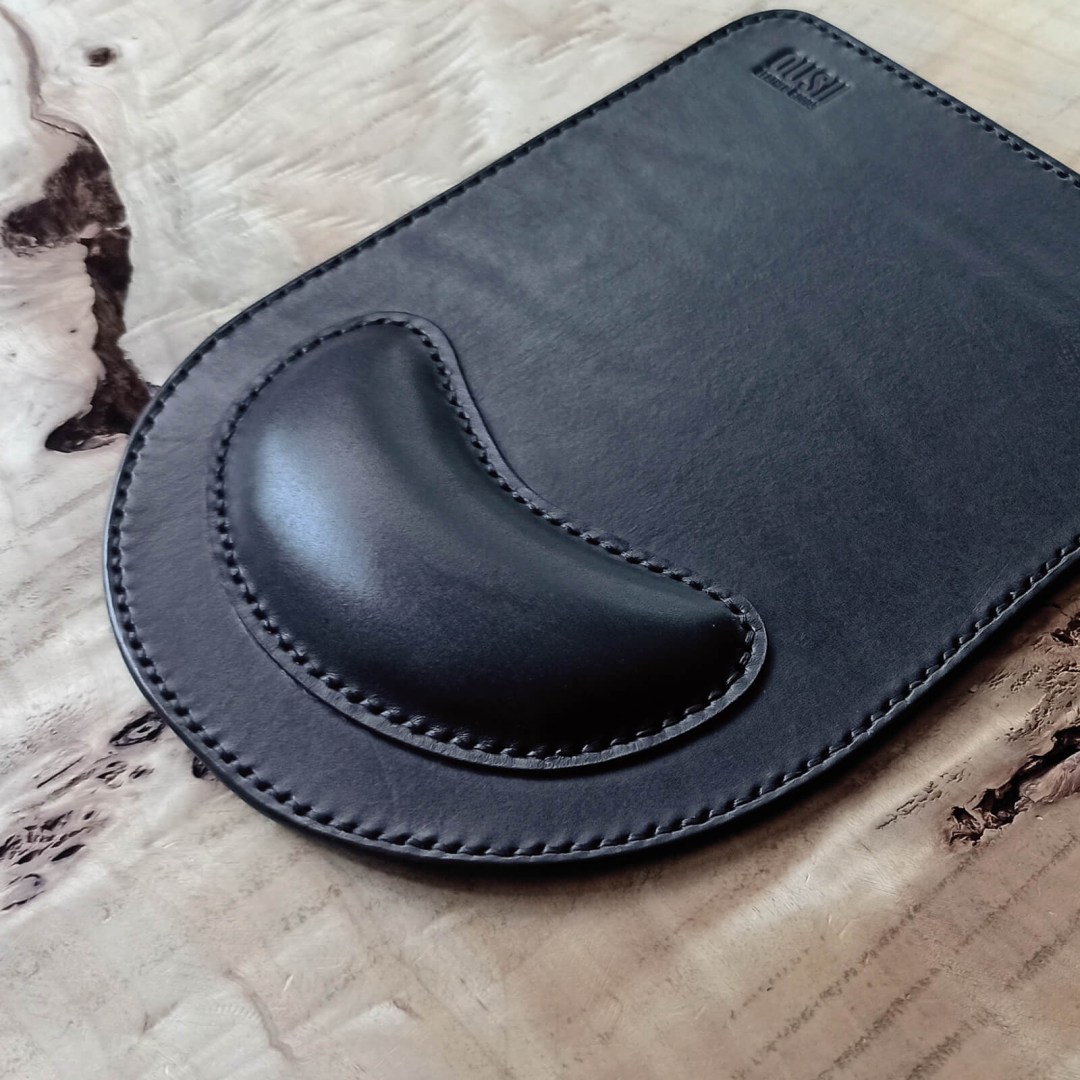 Δερμάτινο mousepad κατάλληλο για χρήση με όλα τα ποντίκια