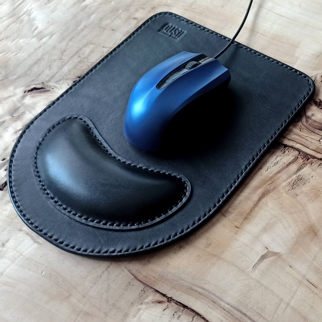 mousepad Ραμμένο στο χέρι με μαύρη κερωμένη κλωστή για ανθεκτικότητα